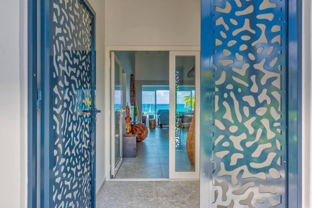 Surfsong Villa- Luxury Water Front Villa For 12 Maho Exterior foto