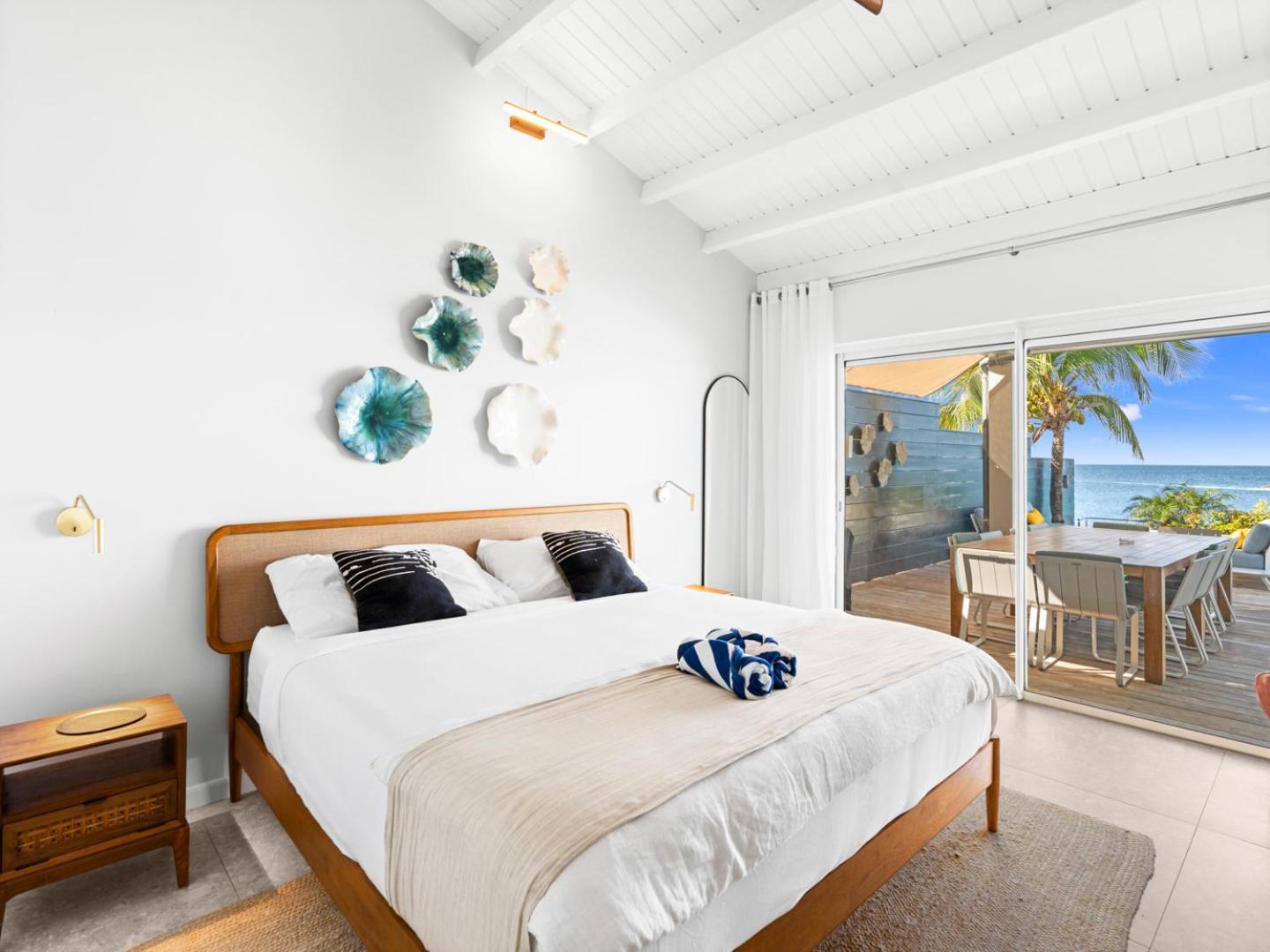 Surfsong Villa- Luxury Water Front Villa For 12 Maho Exterior foto